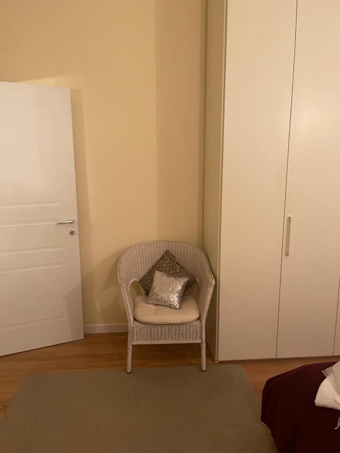 Appartement Easy Italy Balcony Milan